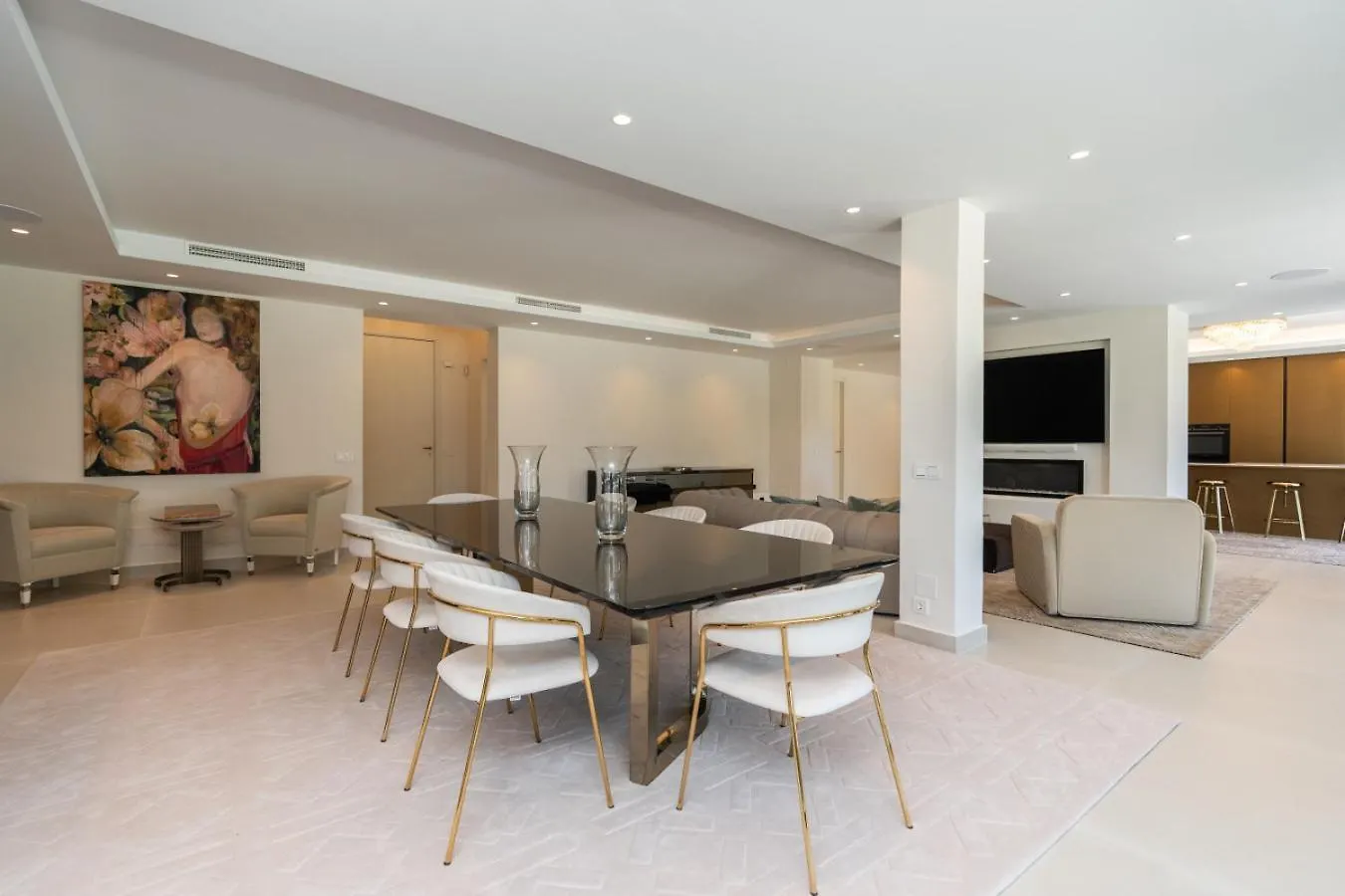 Stunning 6-Bedroom Villa In Guadalmina Baja Marbellac 0*,