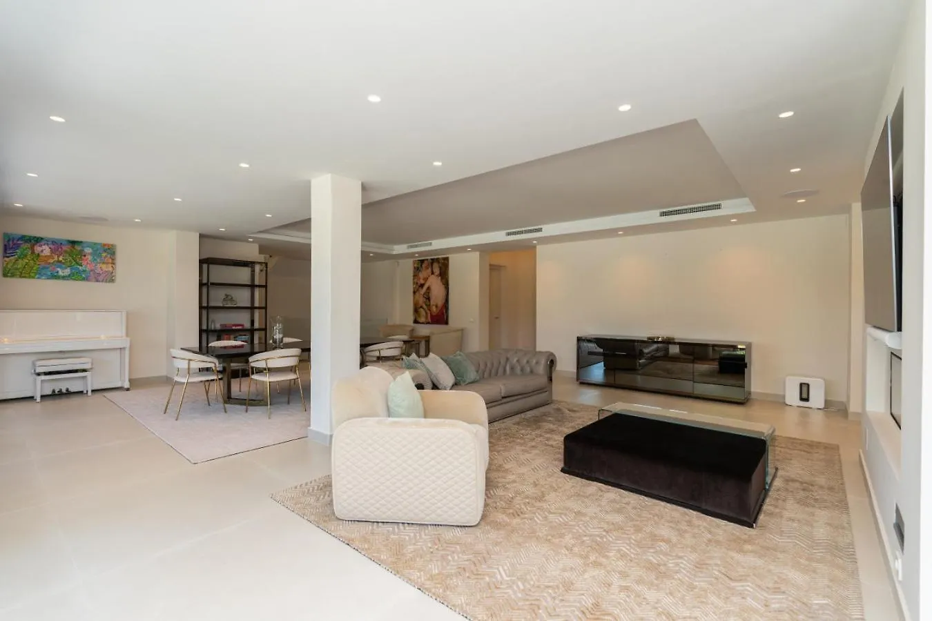 Stunning 6-Bedroom Villa In Guadalmina Baja Marbellac