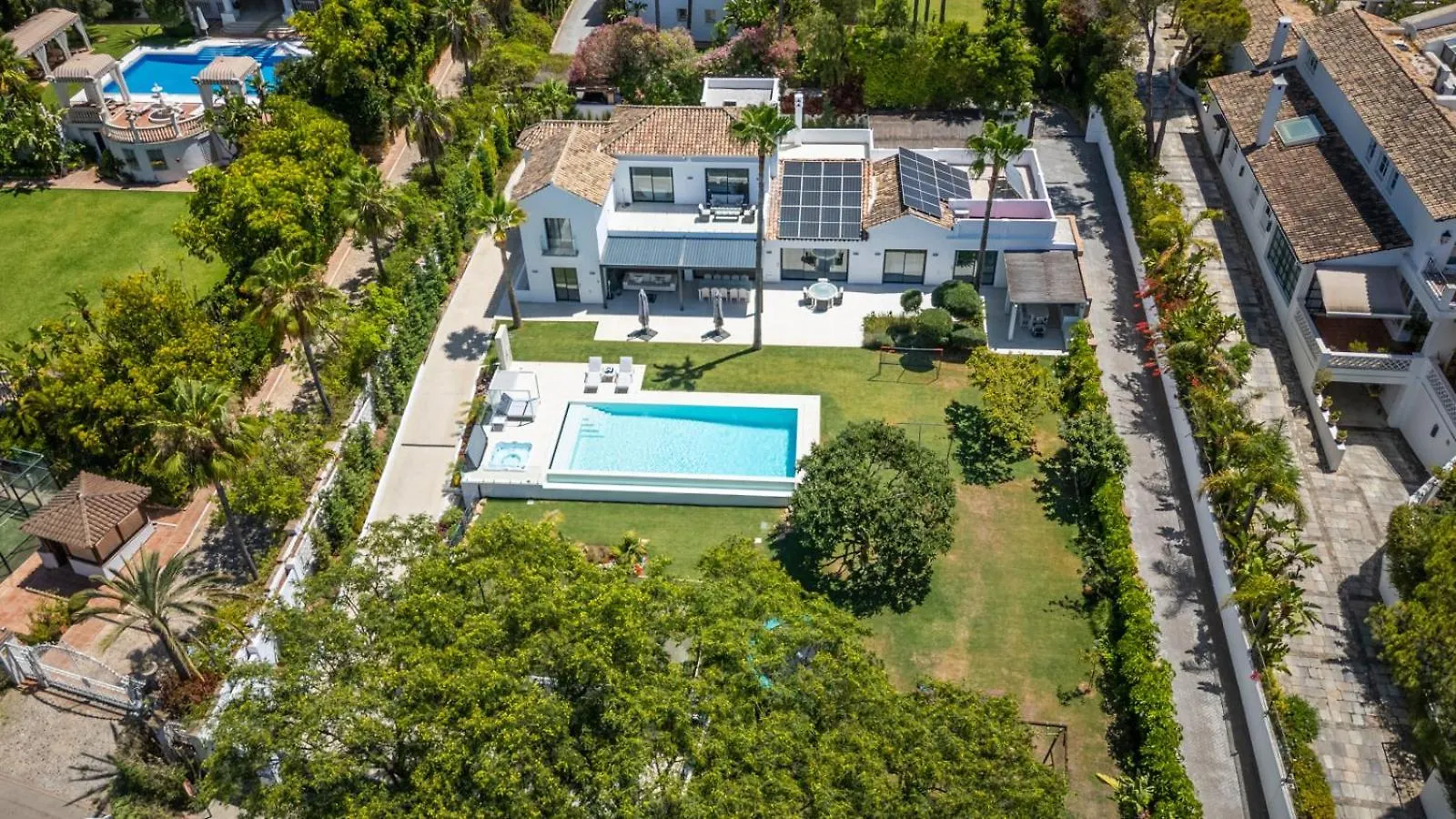Stunning 6-Bedroom Villa In Guadalmina Baja Marbellac Espagne
