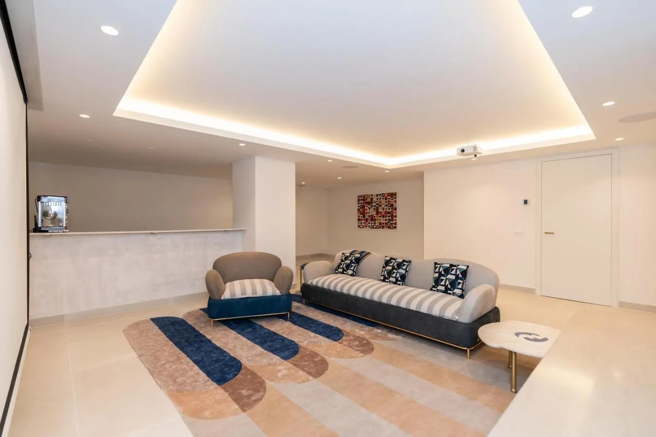 Stunning 6-Bedroom Villa In Guadalmina Baja Μαρμπέλλα